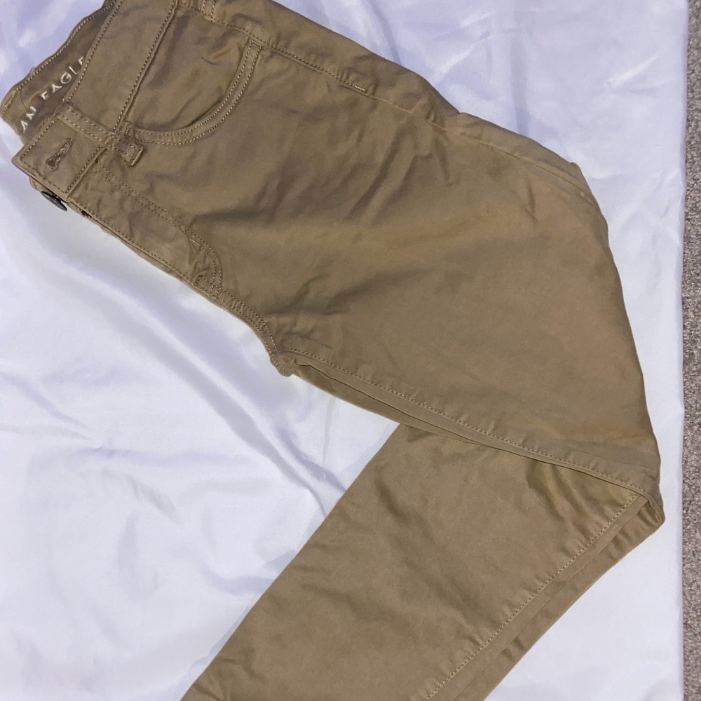 American Eagle Knaki Jeans